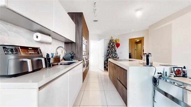 851 NE 1st Ave 1508, Miami, FL 33132