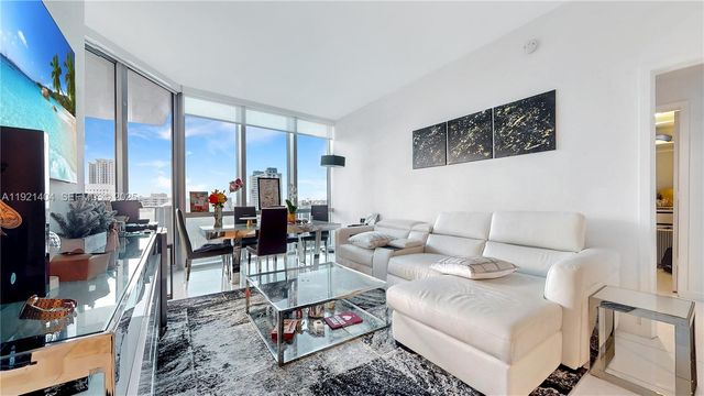 851 NE 1st Ave 1508, Miami, FL 33132