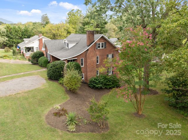 495 Fairview Road, Asheville, NC 28803