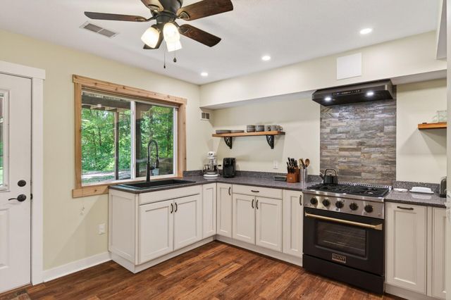 5283 332nd Lane NW, Cambridge, MN 55008