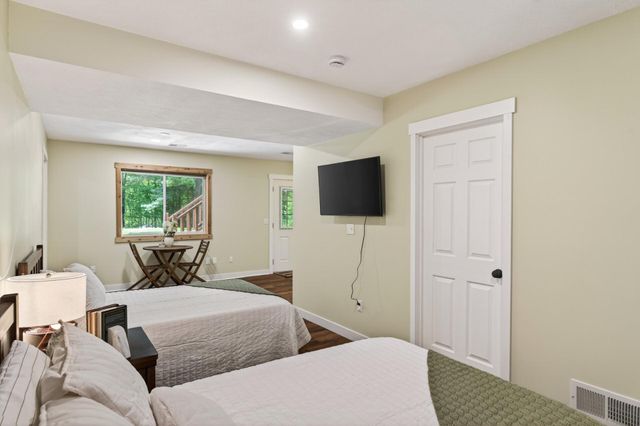 5283 332nd Lane NW, Cambridge, MN 55008