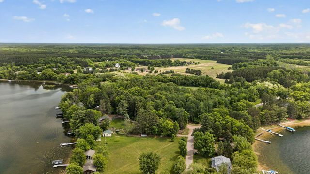 5283 332nd Lane NW, Cambridge, MN 55008