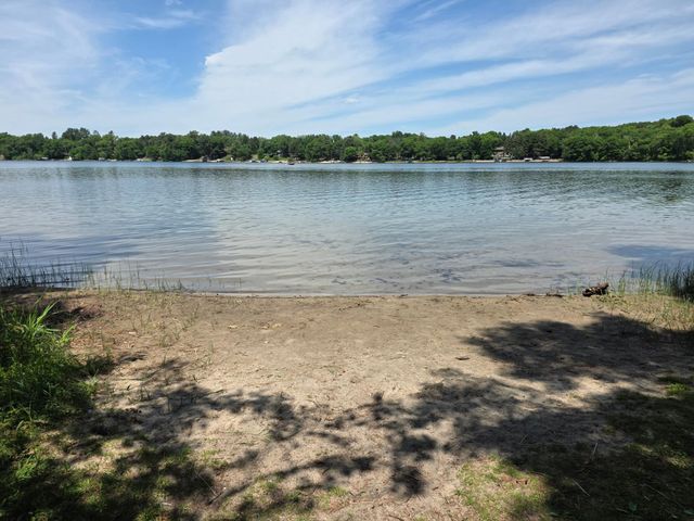 5283 332nd Lane NW, Cambridge, MN 55008