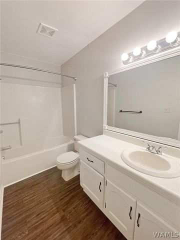 1813 Hackberry Lane 10, Tuscaloosa, AL 35401
