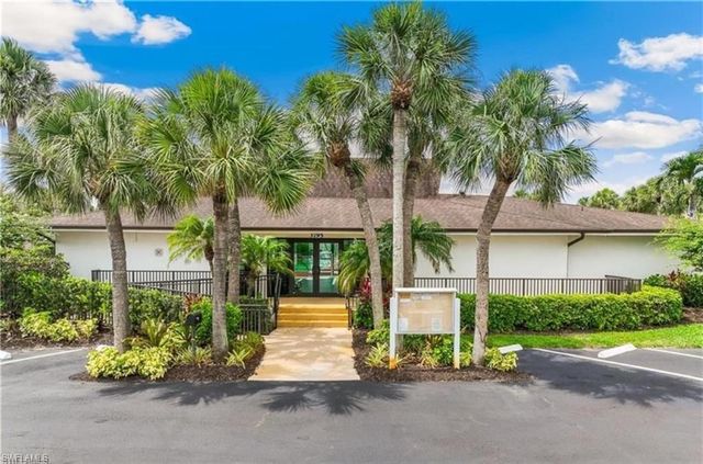 4220 Looking Glass LN # 4302, Naples, FL 34112