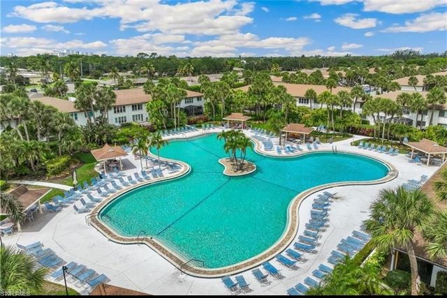 4220 Looking Glass LN # 4302, Naples, FL 34112