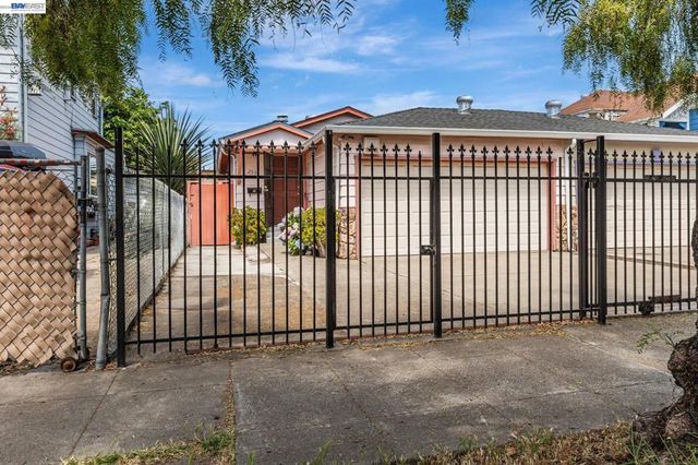 2538 E 16Th St, Oakland, CA 94601