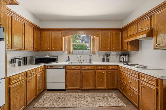 5606 Graystone Lane, Houston, TX 77069