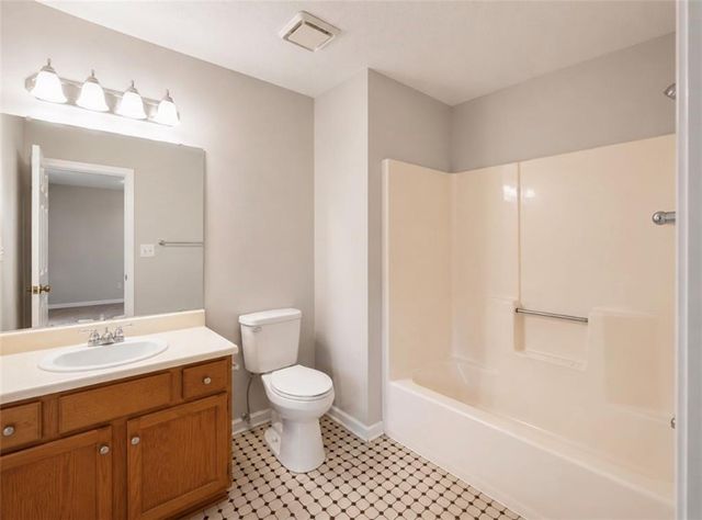 2390 Newport Landing, Alpharetta, GA 30009