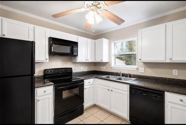 2390 Newport Landing, Alpharetta, GA 30009
