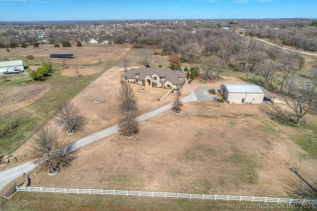 26175 E 93rd Street S, Broken Arrow, OK 74014