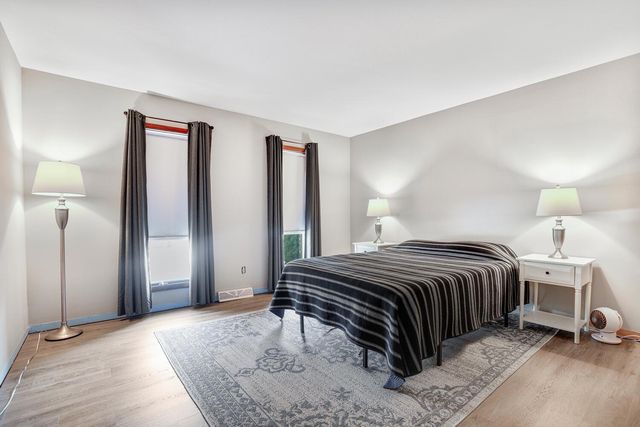 6430 Ellsworth Place, Merrillville, IN 46410