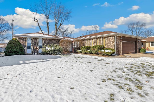 6430 Ellsworth Place, Merrillville, IN 46410