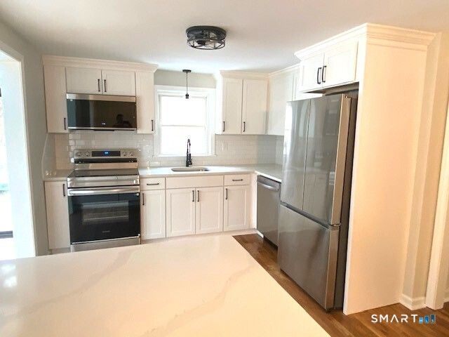 94 Ludlow Road, Windsor, CT 06095