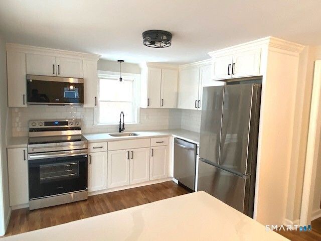 94 Ludlow Road, Windsor, CT 06095