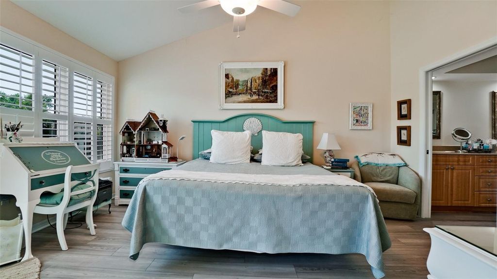 Image 19 of property listing at 11009 JASMINE CIRCLE, Bradenton, FL 34209