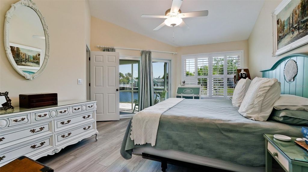 Image 23 of property listing at 11009 JASMINE CIRCLE, Bradenton, FL 34209