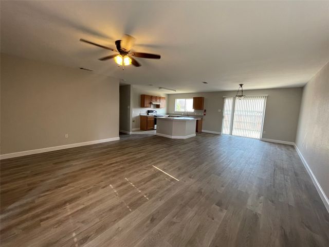 531 Cantebury Park Lane, Ponder, TX 76259