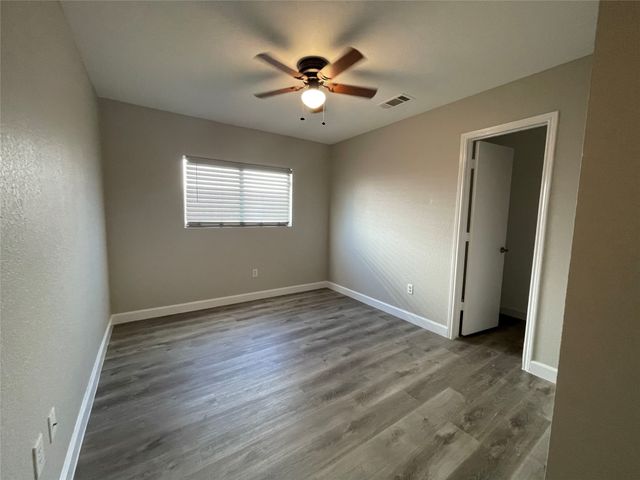 531 Cantebury Park Lane, Ponder, TX 76259