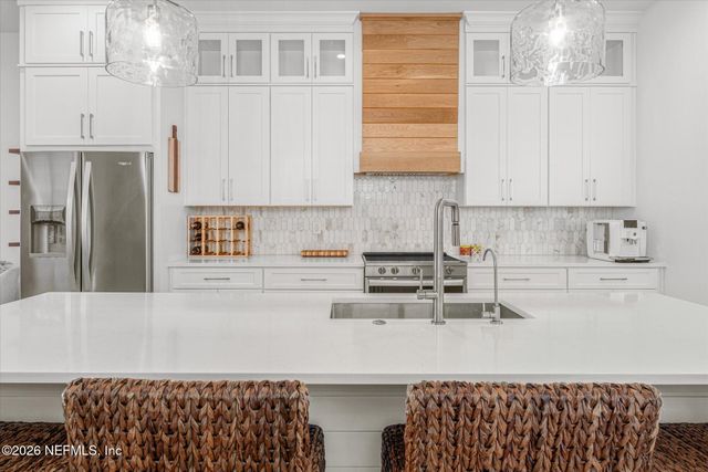 215 N 19TH Avenue N B, Jacksonville Beach, FL 32250