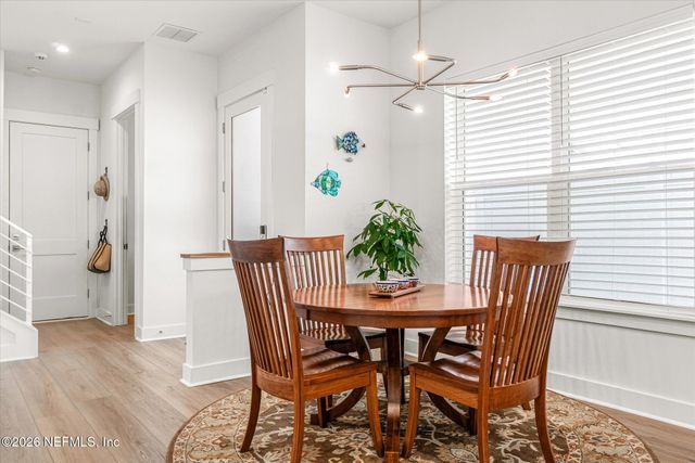 215 N 19TH Avenue N B, Jacksonville Beach, FL 32250