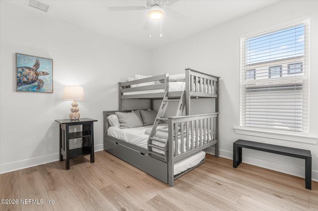 215 N 19TH Avenue N B, Jacksonville Beach, FL 32250