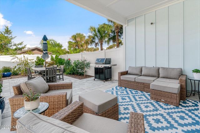 215 N 19TH Avenue N B, Jacksonville Beach, FL 32250