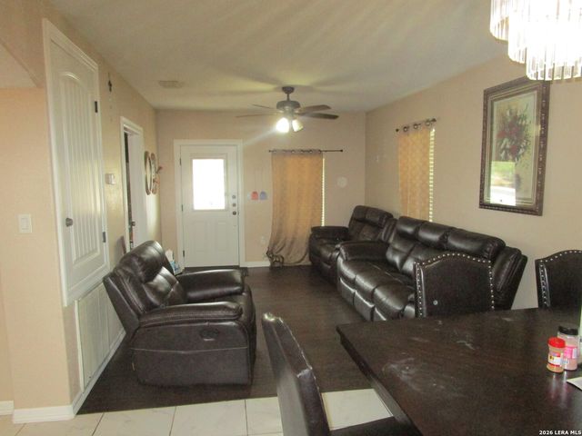 1102 saint marys, Beeville, TX 78102