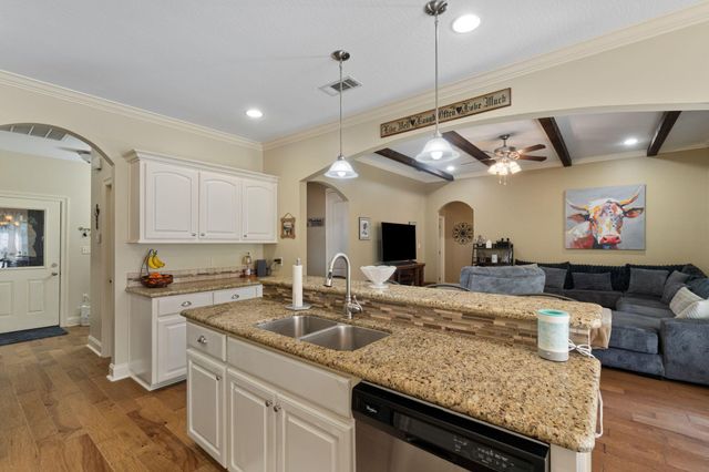 72 Sunline Dr., Petal, MS 39465