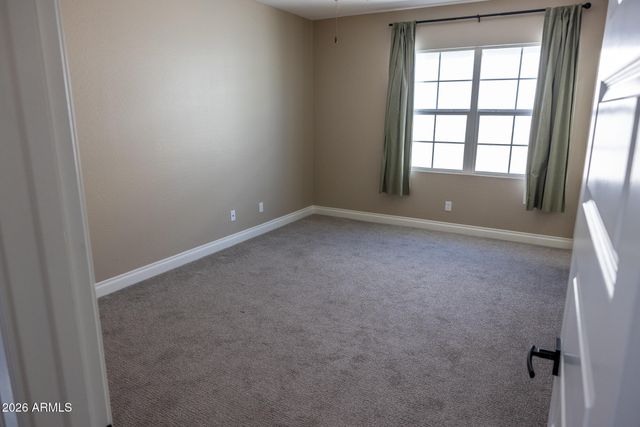 2462 E LOVEBIRD Lane, Gilbert, AZ 85297