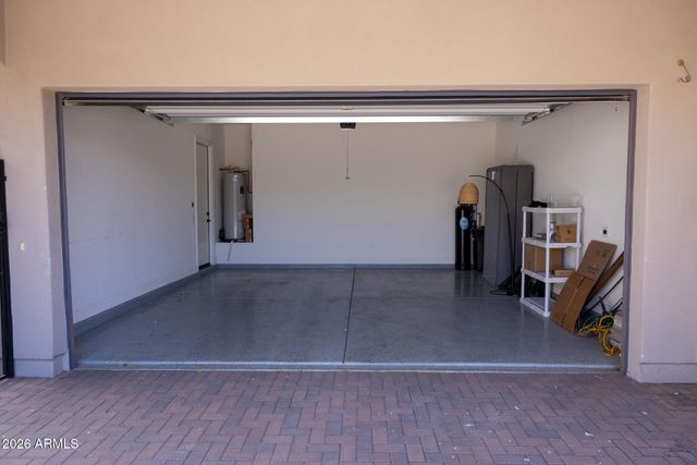 2462 E LOVEBIRD Lane, Gilbert, AZ 85297