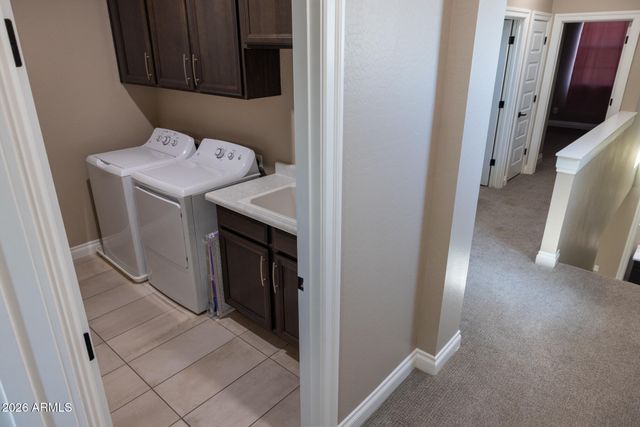 2462 E LOVEBIRD Lane, Gilbert, AZ 85297