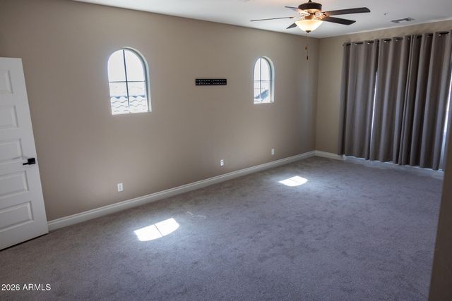 2462 E LOVEBIRD Lane, Gilbert, AZ 85297