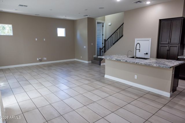 2462 E LOVEBIRD Lane, Gilbert, AZ 85297