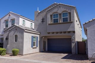 2462 E LOVEBIRD Lane, Gilbert, AZ 85297