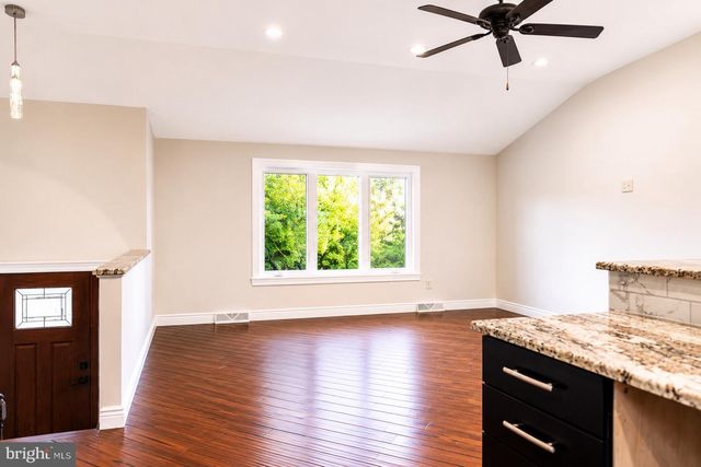 1104 GORSON DR, Warminster, PA 18974