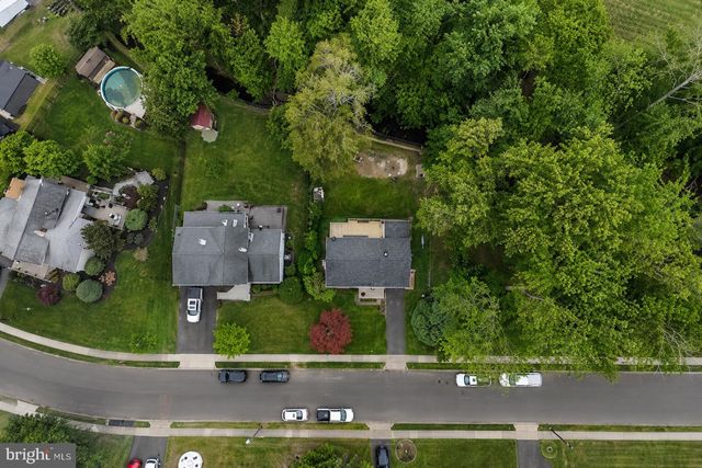 1104 GORSON DR, Warminster, PA 18974