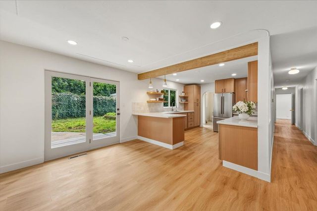 10365 Hanging Wall Dr, Grass Valley, CA 95945