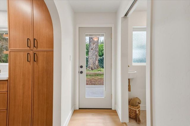 10365 Hanging Wall Dr, Grass Valley, CA 95945