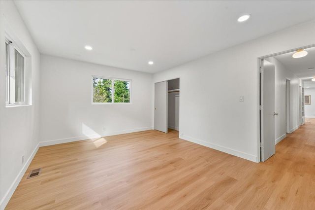 10365 Hanging Wall Dr, Grass Valley, CA 95945