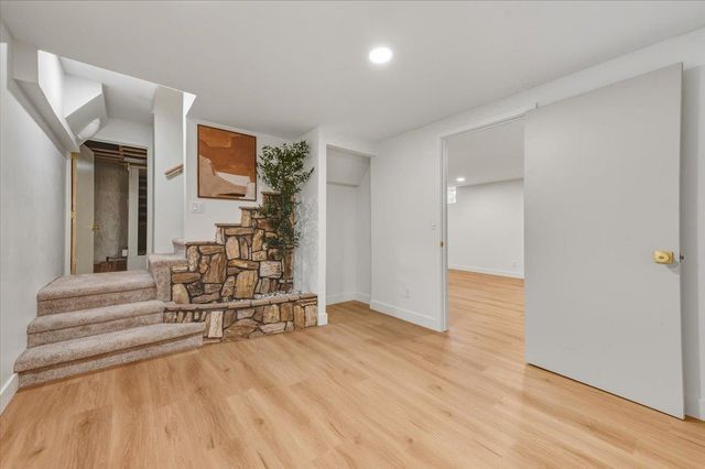 10365 Hanging Wall Dr, Grass Valley, CA 95945