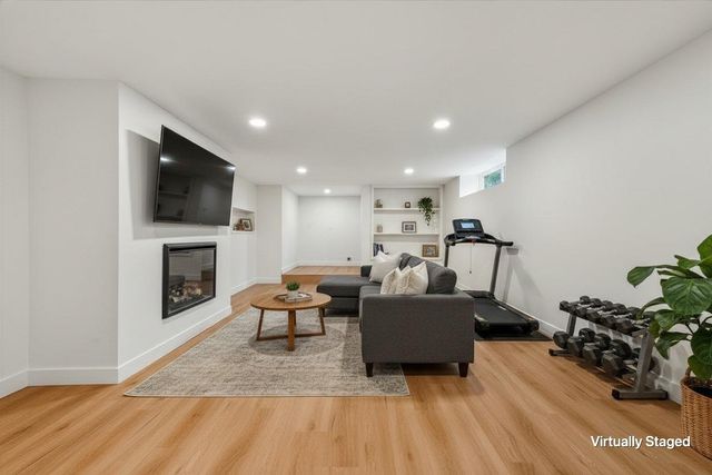 10365 Hanging Wall Dr, Grass Valley, CA 95945