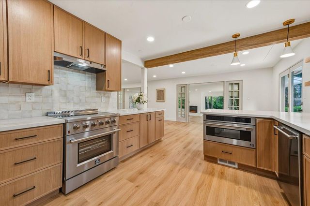 10365 Hanging Wall Dr, Grass Valley, CA 95945