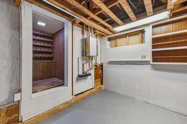 10365 Hanging Wall Dr, Grass Valley, CA 95945