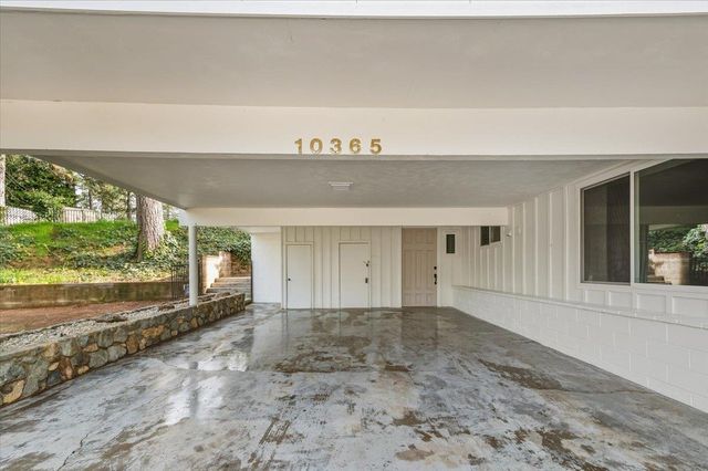 10365 Hanging Wall Dr, Grass Valley, CA 95945