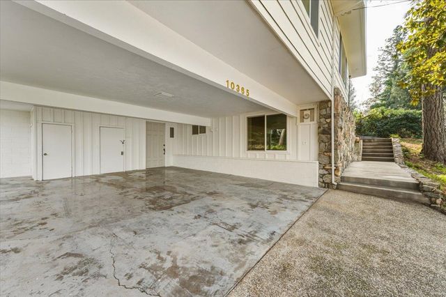 10365 Hanging Wall Dr, Grass Valley, CA 95945