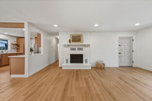 10365 Hanging Wall Dr, Grass Valley, CA 95945