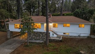10365 Hanging Wall Dr, Grass Valley, CA 95945