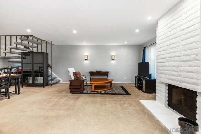 17533 Fairlie Rd, Rancho Bernardo, CA 92128