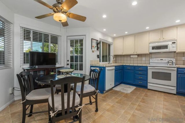 17533 Fairlie Rd, Rancho Bernardo, CA 92128